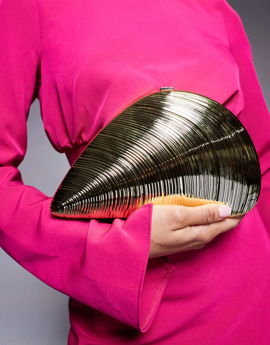 True Decadence - Texturierte Muschel-Clutch in Goldoptik-Goldfarben von True Decadence