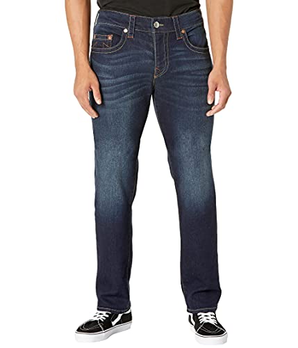 True Religion Herren Geno Slim Fit Jeans, Schlammiges Wasser, 28W / 32L von True Religion