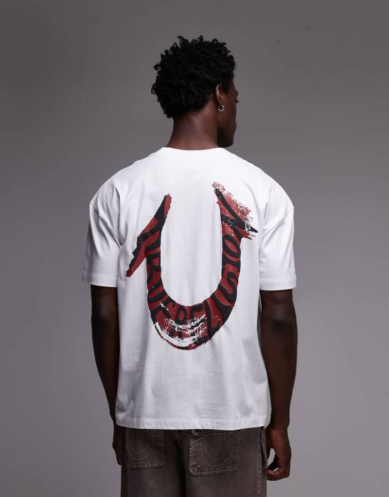 True Religion - Oversize-T-Shirt in Weiß mit rückseitiger Logomalerei von True Religion