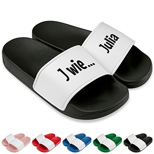 Badelatschen personalisiert „N wie Name“ – Schlappen für Sommer Büro Strand Garten Sauna Slipper Slides Hausschuhe - Geschenk zum Geburtstag Muttertag Vatertag Weihnachten (Gr. 36, Schwarz) von True Statements