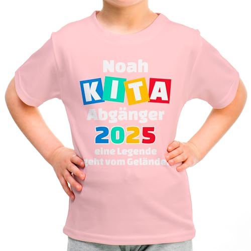 „Kita Abgänger 2025“ - Kinder T-Shirt Schulkind letzter Tag im Kindergarten für Mädchen Jungen mit Namen personalisiert - Geschenk Einschulung Erstklässler, Motiv: Legende, Pink, Gr. 116 von True Statements