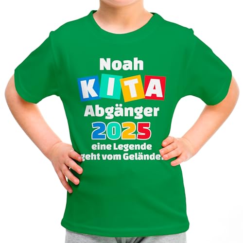 „Kita Abgänger 2025“ - Kinder T-Shirt Schulkind letzter Tag im Kindergarten für Mädchen Jungen mit Namen personalisiert - Geschenk Einschulung Erstklässler, Motiv: Legende, Grün, Gr. 128 von True Statements