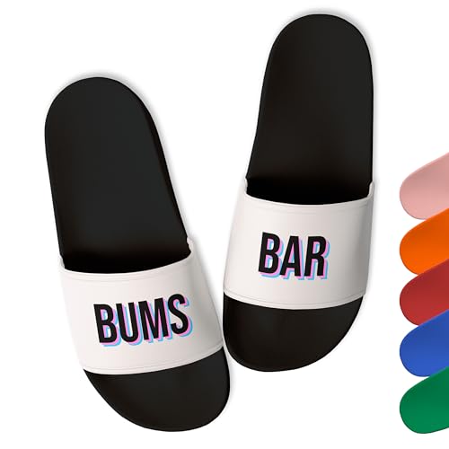 Lustige Badelatschen „Bumsbar” - Trendige Party Schlappen Herren Damen Unisex - witzige Saufschlappen - aus robustem PVC, Schwarz-Weiß, Gr. 39 von True Statements