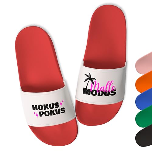 True Statements Lustige Badelatschen Damen & Herren „Hokus Pokus Malle Modus” - Trendige Schlappen Latschen Hausschuhe Unisex - aus robustem PVC, Rot, Gr. 40 von True Statements