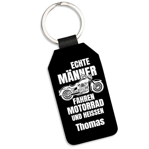Schlüsselanhänger personalisiert „Echte Männer fahren Motorrad und heißen Wunschname“ - Motorrad Geschenke für Biker - Vatertag - mit Schlüsselring - Kunstleder von True Statements