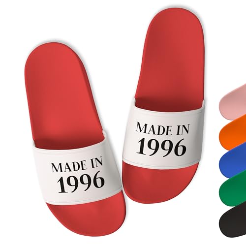 True Statements Trendige Badelatschen „Made In 19XX” personalisiert mit Jahrgang - aus robustem PVC - Damen, Herren, Unisex, Rot, Gr. 43 von True Statements