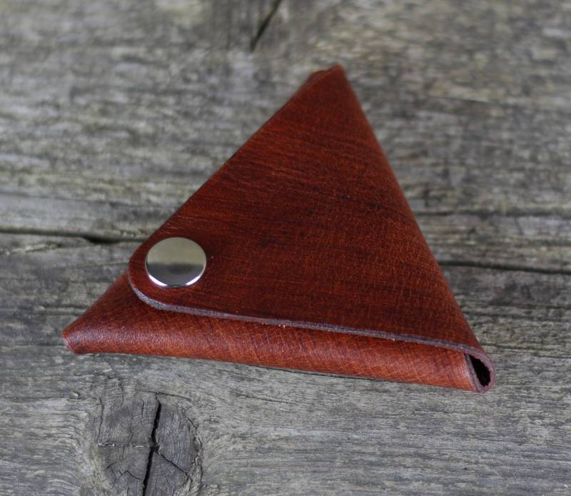 Geldbörse Aus Braunem Leder in Dreiecksform Kleine von TrueCalf