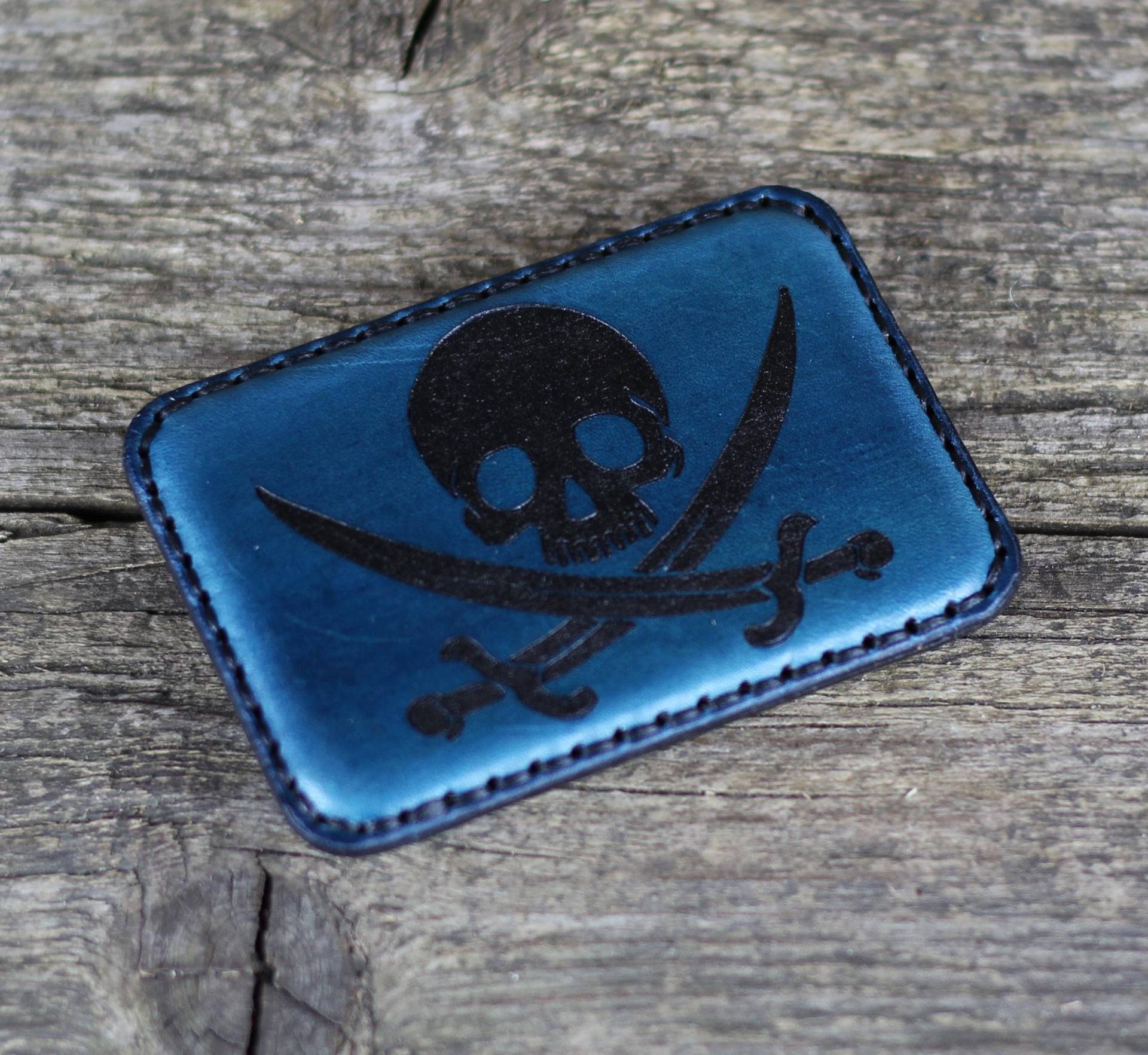 Gürtelschnalle Aus Leder Jolly Roger Piraten-Motiv, 40 Mm von TrueCalf