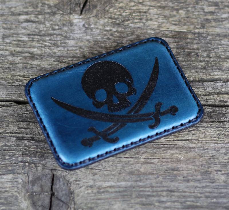 Gürtelschnalle Aus Leder Jolly Roger Piraten-Motiv, 40 Mm von TrueCalf