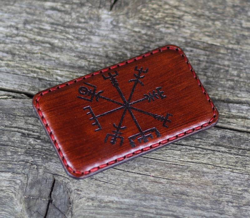 Handgefertigte Leder Gürtelschnalle Mit Vegvisir - 30 Mm von TrueCalf