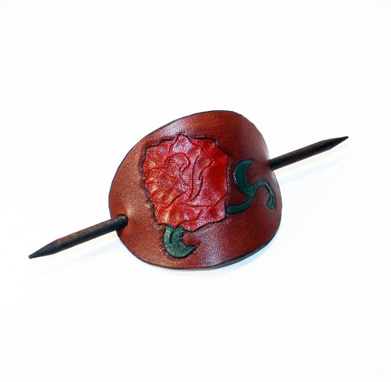 Handgefertigte Leder Haarspange Mit Rose Punzierte Haarnadel von TrueCalf