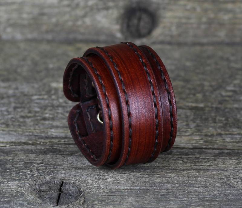 Handgefertigtes Braun Leder Manschette Armband Verstellbares Breites Band von TrueCalf