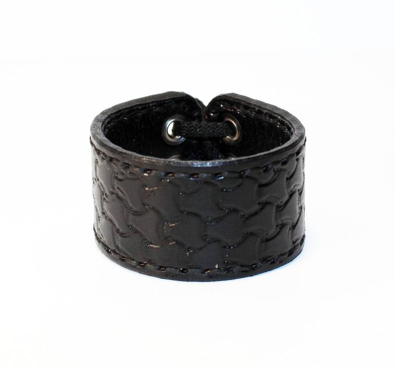Handgefertigtes Schwarz Leder Manschette Armband Einstellbare Unisex Accessoire von TrueCalf