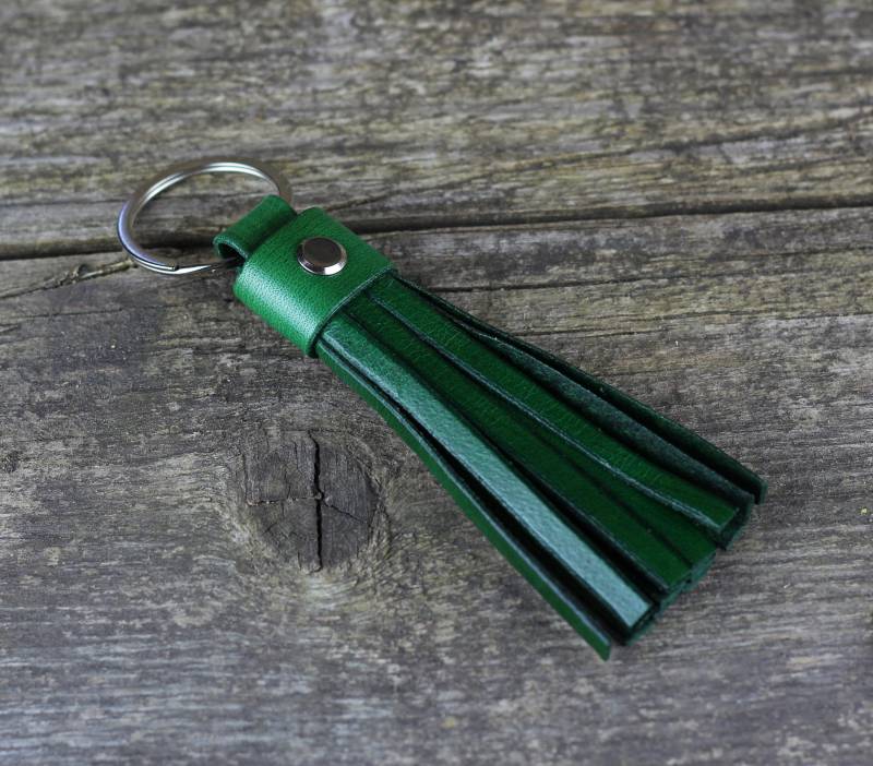 Handgemachte Grüne Leder Quaste Keychain Zubehör Schlüsselanhänger von TrueCalf