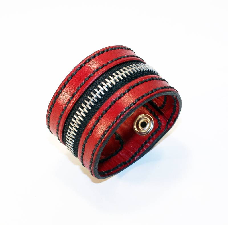 Handgemachte Rote Leder Zipper Armreif von TrueCalf