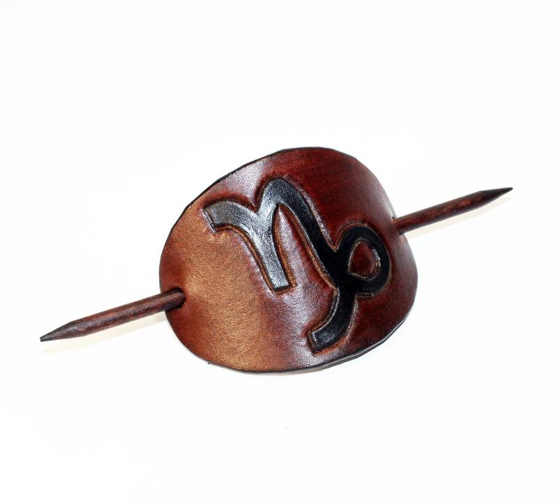 Handgemachte Sternzeichen Steinbock Haarspange von TrueCalf