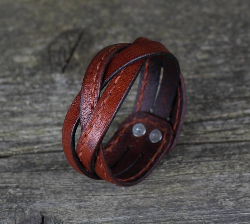 Handgemachtes Braunes Leder Geflochtenes Manschetten Armband von TrueCalf
