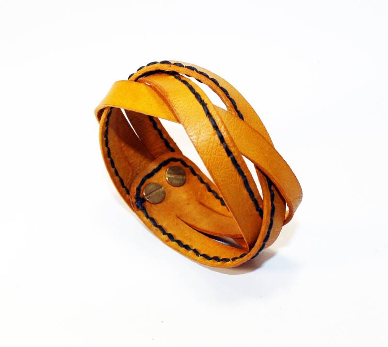 Handgemachtes Gelbes Leder Armreif von TrueCalf