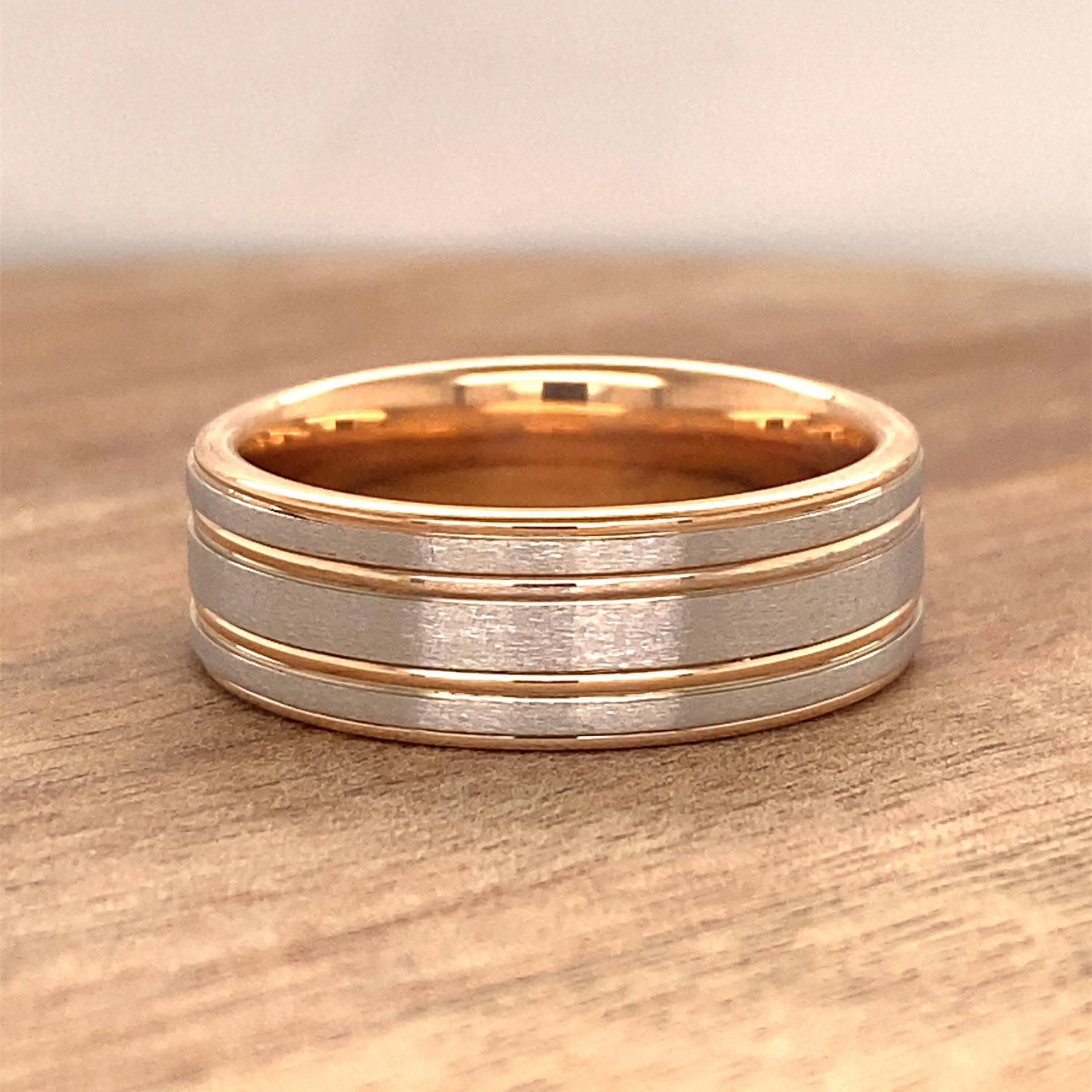 Herren 7mm 14K Massives Zweifarbiges Goldband Mit Komfort-Passform von TrueLuxeDesignsCo