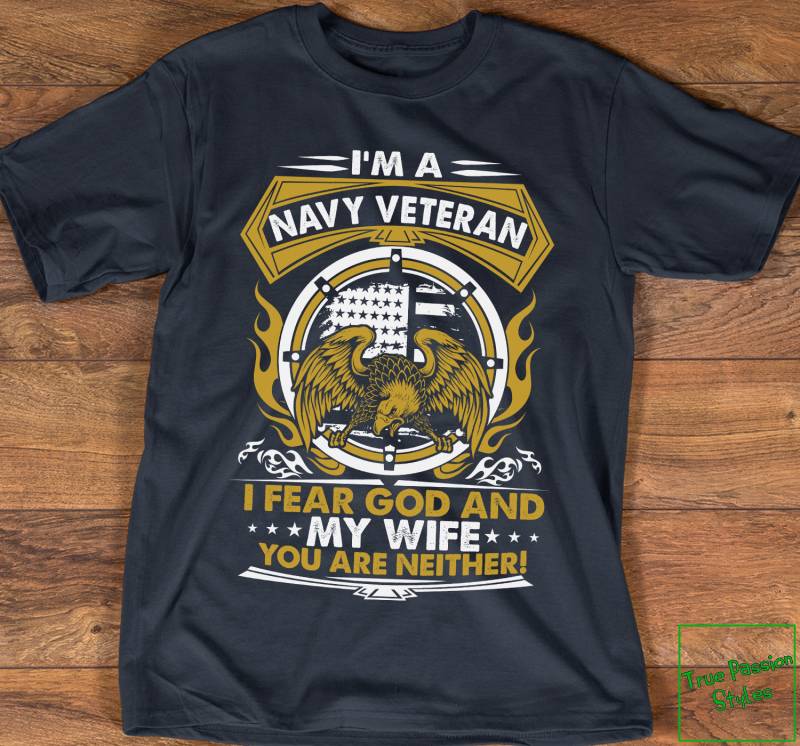 Marine Veteran T-Shirt, Humor Shirt Geschenk Für Am Vatertag, Ich Bin Ein - Ich Fürchte Gott Und Meine Frau T Marine Veteran T-Shirt, Humor Shirt Geschenk Für Am Vatertag, Ich Bin Ein - Ich Fürchte Gott Und Meine Frau T von TruePassionStyles