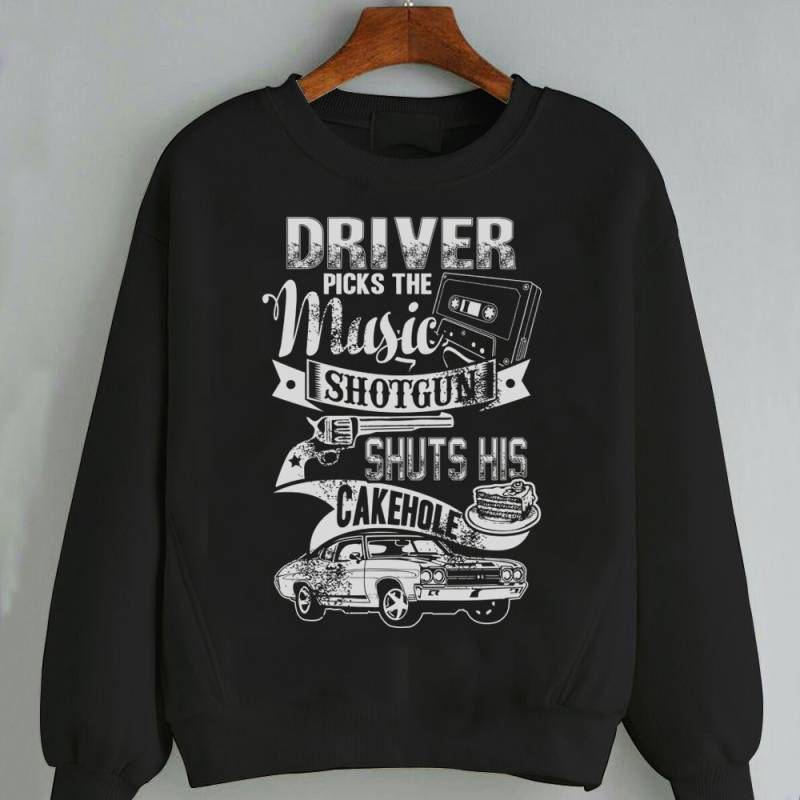 Supernatural Sweatshirt - Driver Picks The Music. Shotgun Shuts His Cake Hole, Lustige Pullover Kollektion, Unisex Größen, 90001Sw Supernatural Sweatshirt - Driver Picks The Music. Shotgun Shuts His Cake Hole, Lustige Pullover Kollektion, Unisex Größen, 90001Sw von TruePassionStyles