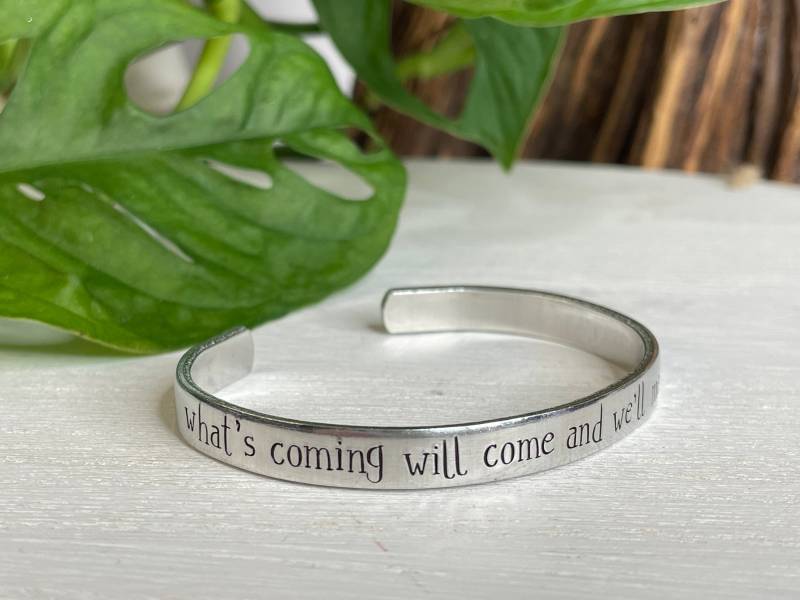 Was Kommt, Wird Kommen Und Wir Werden Es Treffen, Wenn Kommt | Hagrid Potter Geschenk Armband von TrueStoryStudio