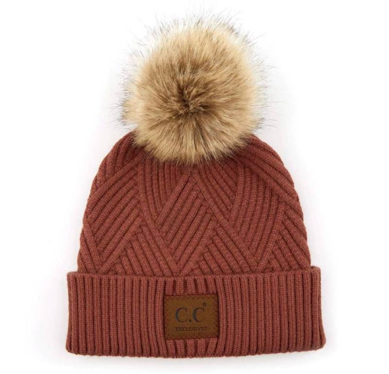 Truly Contagious Strickmütze CC Criss-Cross Beanie mit Kunstpelz-Bommel Gefertigt aus weichem, wärmendem Material für maximalen Komfort Truly Contagious Strickmütze CC Criss-Cross Beanie mit Kunstpelz-Bommel Gefertigt aus weichem, wärmendem Material für maximalen Komfort von Truly Contagious