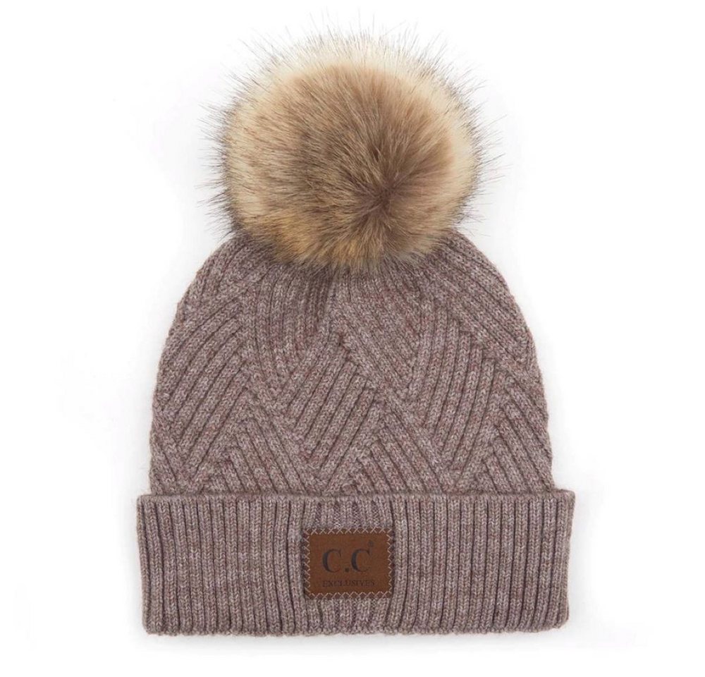 Truly Contagious Strickmütze CC Criss-Cross Beanie mit Kunstpelz-Bommel Gefertigt aus weichem, wärmendem Material für maximalen Komfort Truly Contagious Strickmütze CC Criss-Cross Beanie mit Kunstpelz-Bommel Gefertigt aus weichem, wärmendem Material für maximalen Komfort von Truly Contagious