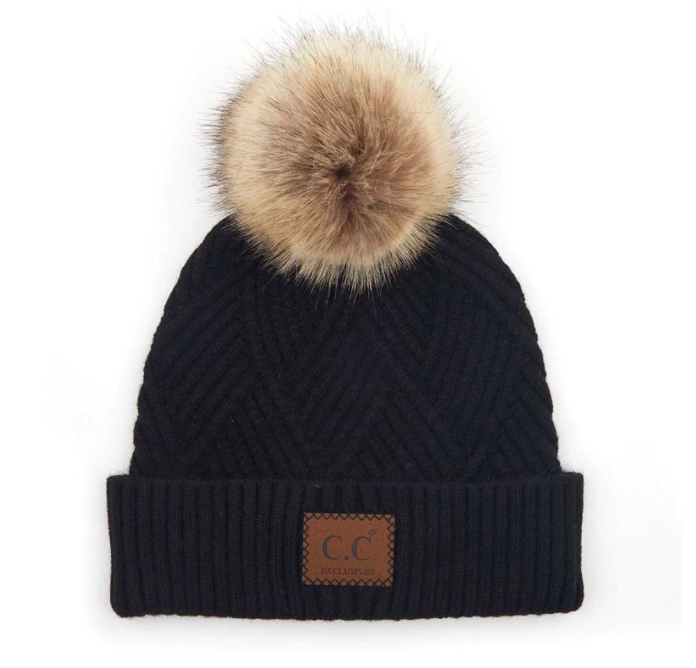 Truly Contagious Strickmütze CC Criss-Cross Beanie mit Kunstpelz-Bommel Gefertigt aus weichem, wärmendem Material für maximalen Komfort Truly Contagious Strickmütze CC Criss-Cross Beanie mit Kunstpelz-Bommel Gefertigt aus weichem, wärmendem Material für maximalen Komfort von Truly Contagious