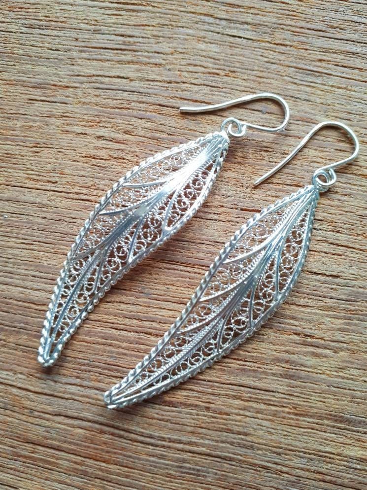 Elegante Und Atemberaubende Handgemachte Silber Filigrane Blatt Ohrringe, Baumeln Sterling Ohrringe Handgefertigt in Malta Elegante Und Atemberaubende Handgemachte Silber Filigrane Blatt Ohrringe, Baumeln Sterling Ohrringe Handgefertigt in Malta von TrulyFiligree