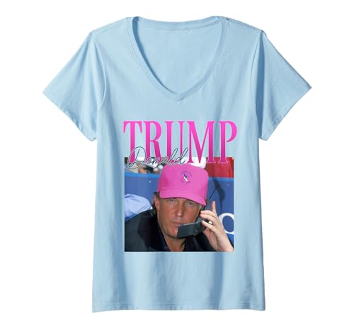 Damen Lustiger Donald Trump Miss Me Yet Y2K Vintage 90er Trump Pink T-Shirt mit V-Ausschnitt Damen Lustiger Donald Trump Miss Me Yet Y2K Vintage 90er Trump Pink T-Shirt mit V-Ausschnitt von Trump 2024 Election - He'll Be Back - Patriotic