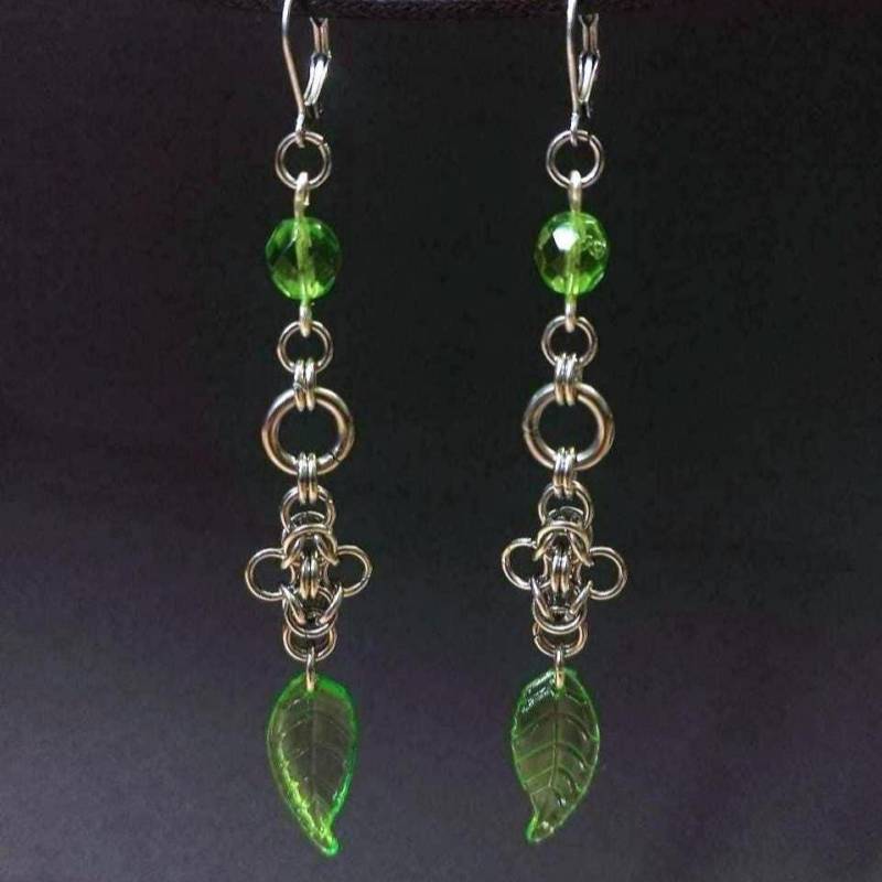 Grüne Chainmail Fairycore Ohrringe, Edelstahl Chainmaille, Handgefertiger Byzantine Weave Schmuck, Medieval Aesthetic Fantasy Earrings Grüne Chainmail Fairycore Ohrringe, Edelstahl Chainmaille, Handgefertiger Byzantine Weave Schmuck, Medieval Aesthetic Fantasy Earrings von TrylobiteDE