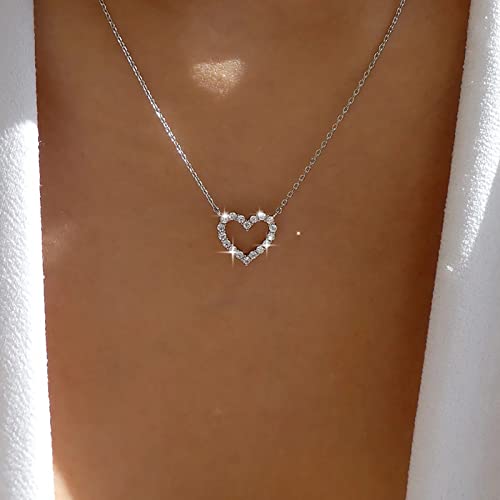 TseenYi Kristall Herz Halskette Silber Zirkonia Herz Anhänger Halskette Boho Liebe Herz Halskette Funkelnde Kristall Herz Choker Halskette Kette Schmuck für Frauen und Mädchen Geschenke von TseenYi