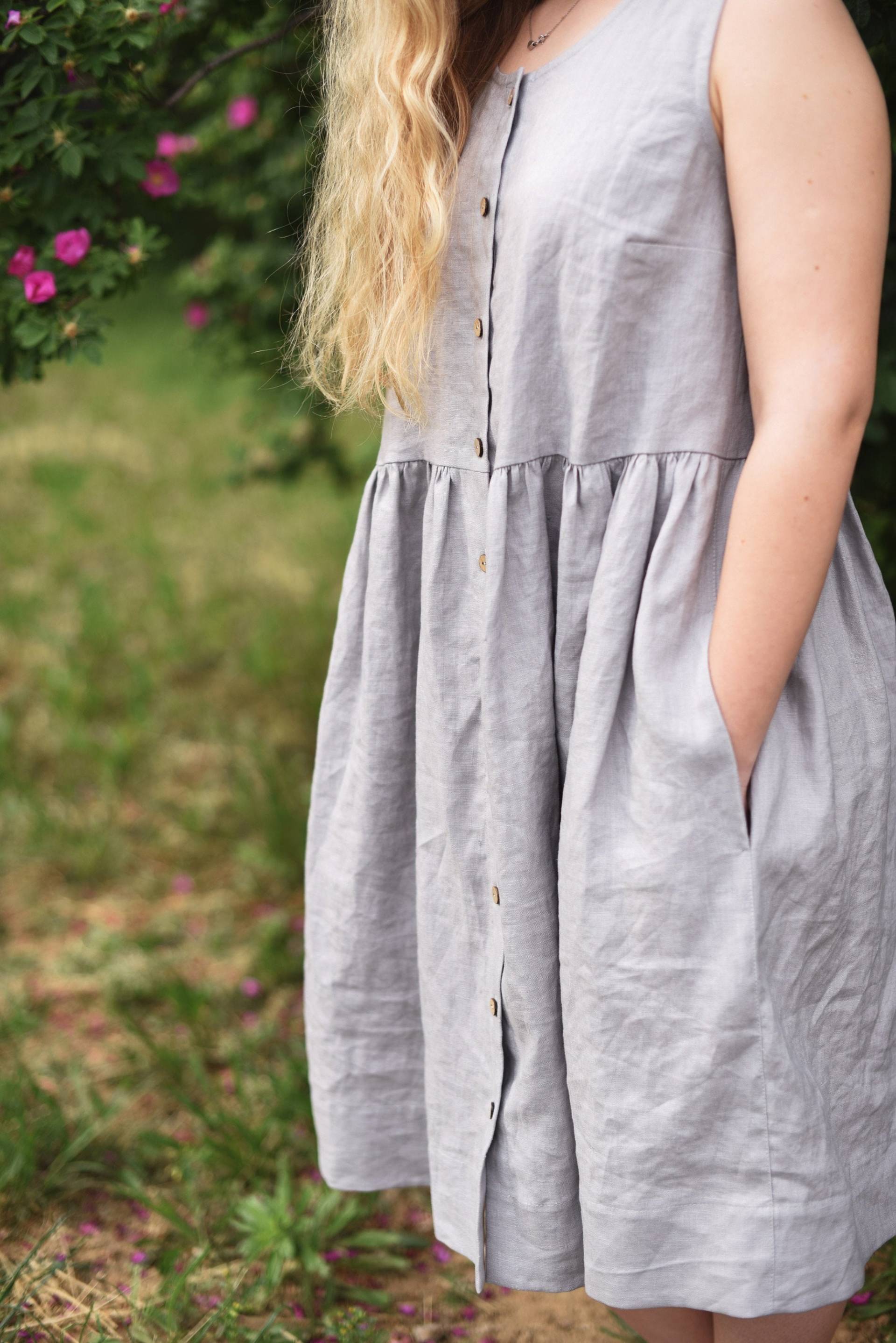 Frauen Leinenkleid, Sommerkleid, Erschwingliche Leinenkleidung, Knopfleiste Midikleid, Petite Kittelkleid, Ärmelloses Kleid, Frühlingskleid von TsiomikKids