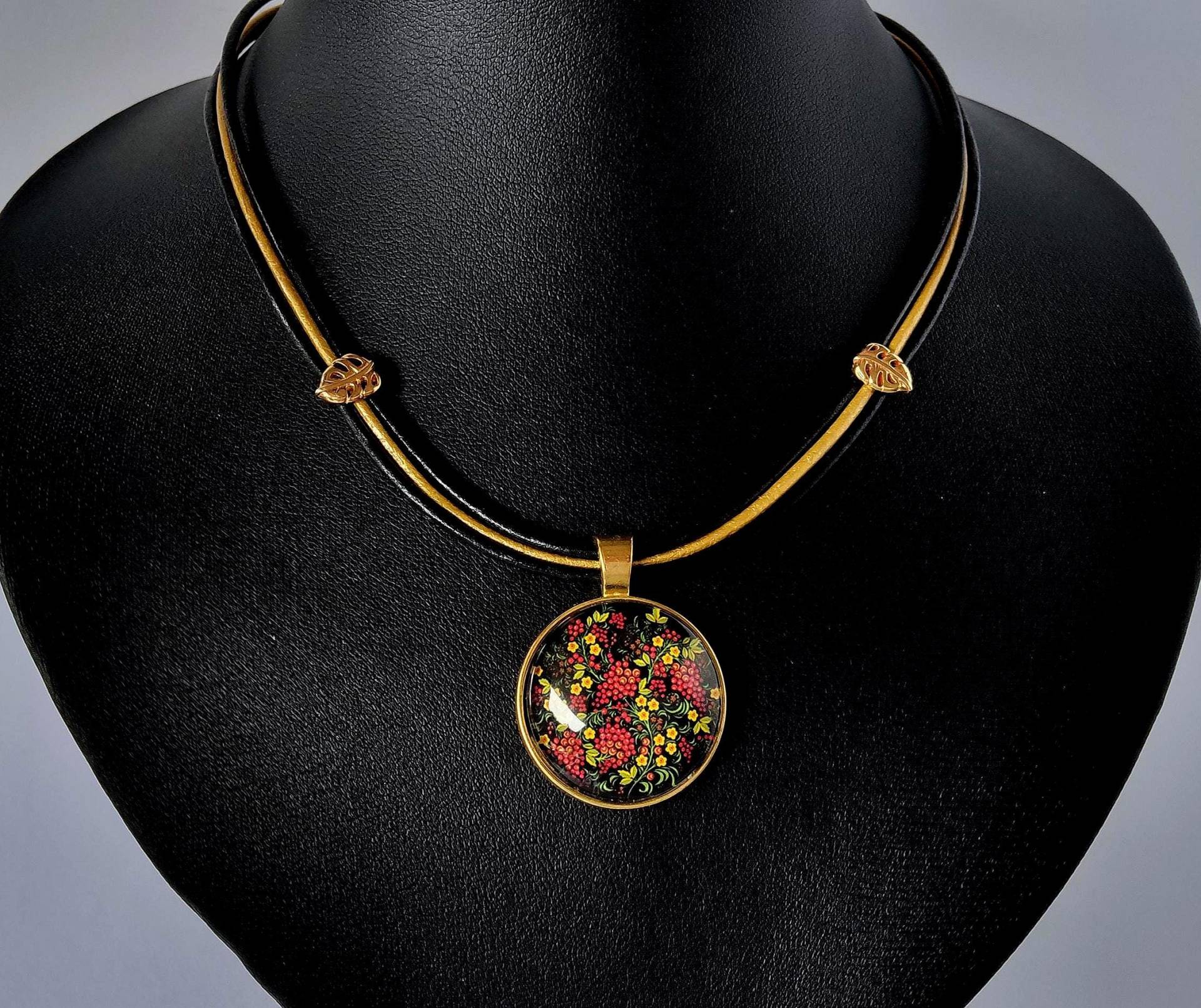 Leder Halskette Mit Anhänger Für Damen Im Chocholma Stil von TsirliO