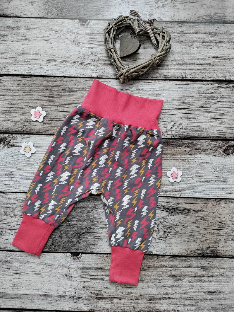 Pump Hose Blitze in Der Doppelgröße 98/104 von TsuMeieu