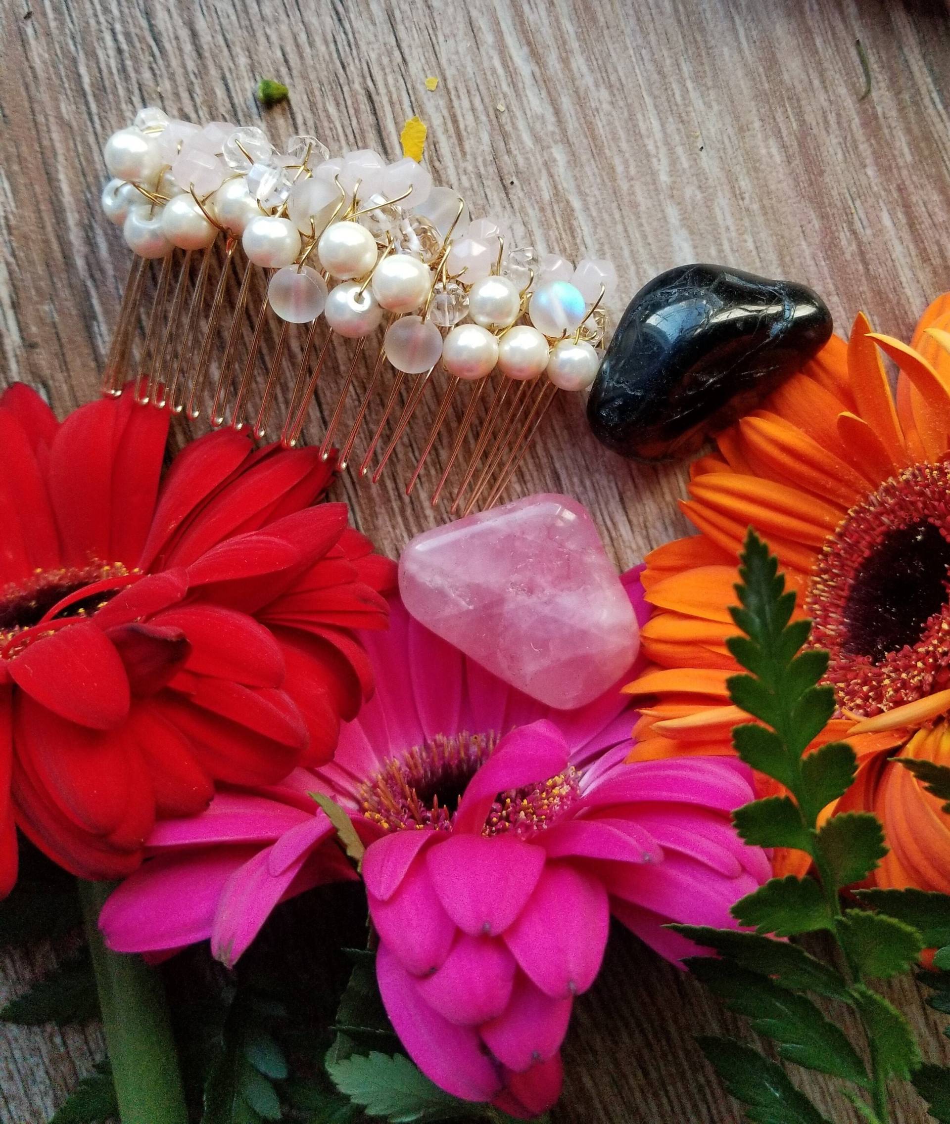 Perle Braut Haarkamm, Handgefertigte Hochzeit Kopfschmuck von TsukasaAndAna