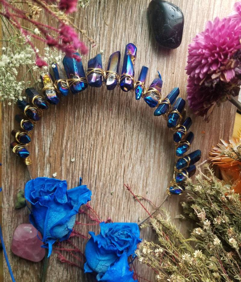 Quarzkristall Festival Krone - Titan Beschichteter Boho Kopfschmuck von TsukasaAndAna