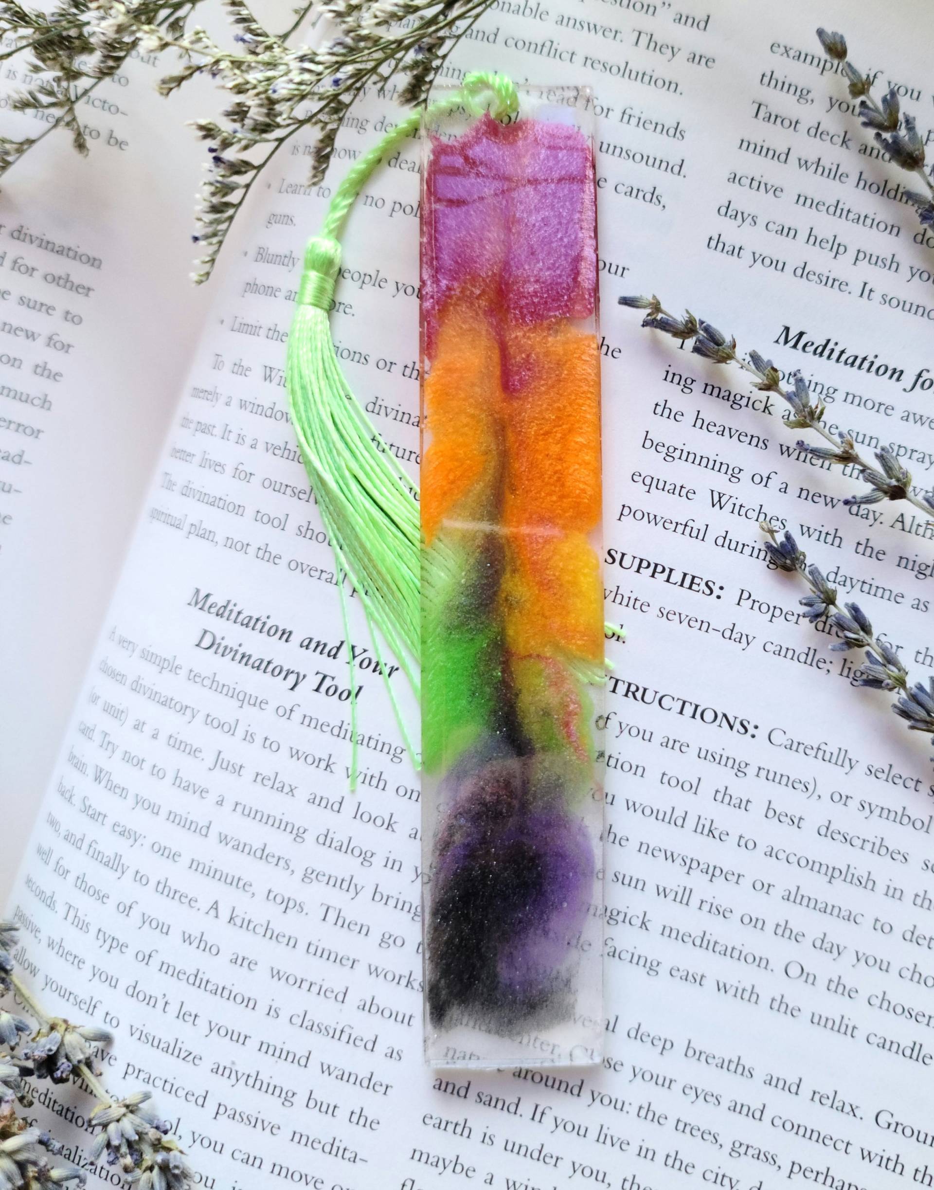 Resin Regenbogen Lesezeichen Mit Quaste, Geschenk Für Buchliebhaber von TsukasaAndAna