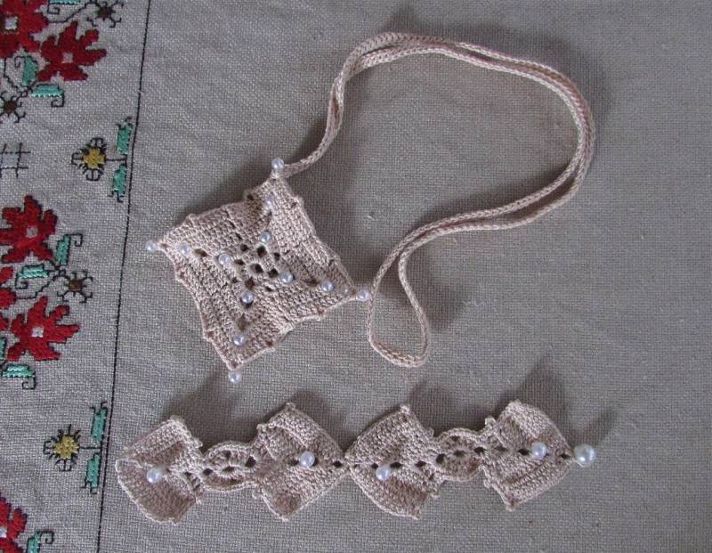 Handgemachtes Häkelarmband Und Anhänger Set, Boho Baumwollschmuck Mit Perlen von TsveteHeArt