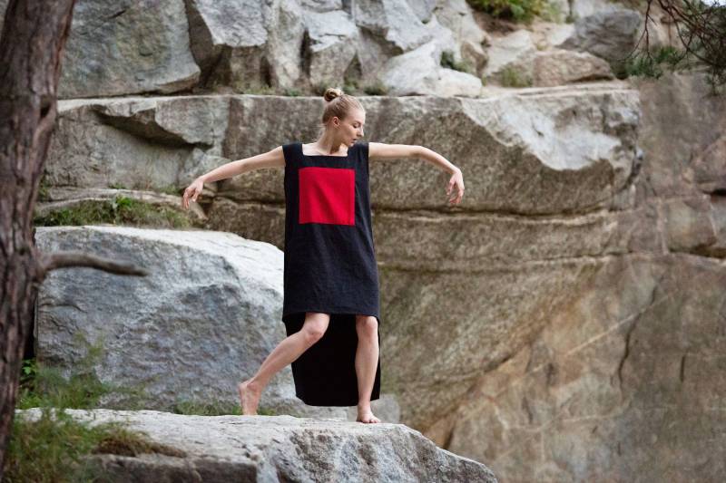 Leinen Midi Kleid Mit Rotem Karo Lockeres Lässiges Taschenkleid von TubaIDuba