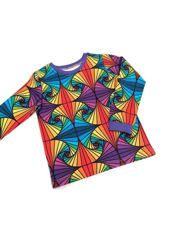 Bio Regenbogen Kaleidoskop Baby Und Kinder Handgefertigtes T-Shirt, Bio-Babykleidung, Öko-Regenbogen-Kleidung, Unisex-Babykleidung, Handgefertigt in von TubsTogs
