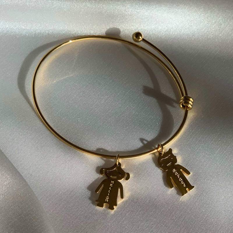 Armband Kids Mit Kinder Anhängern Graviert Namen, Armreifen Für Mamis Junge Und Mädchen Nach Wahl von TuesbelleSchmuck