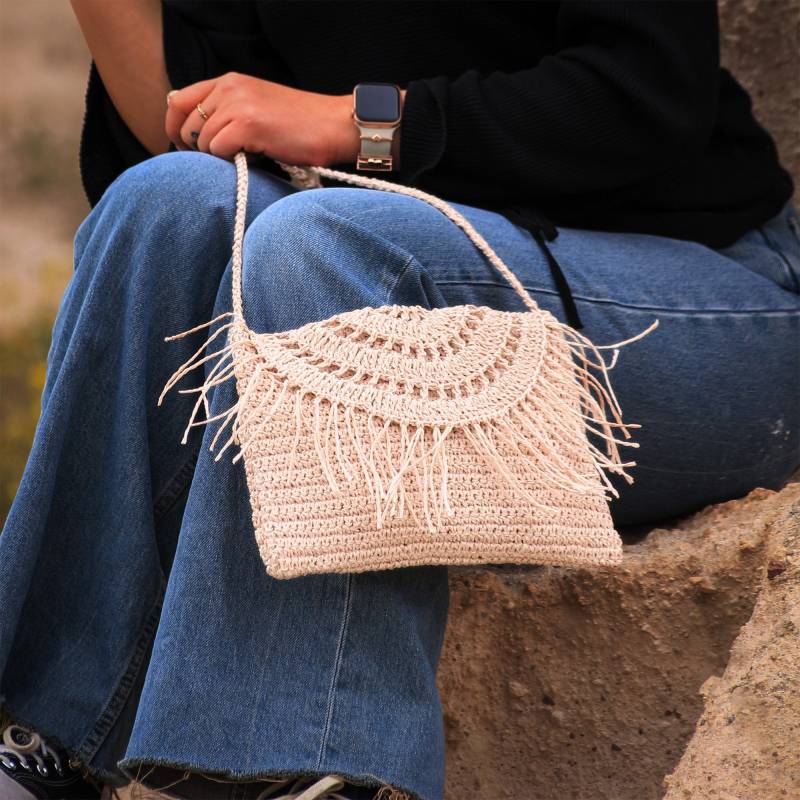 Gehäkelte Raffia-Clutch Handgemachte Stroh-Schultertasche Mit Quasten von TuffHandicraft
