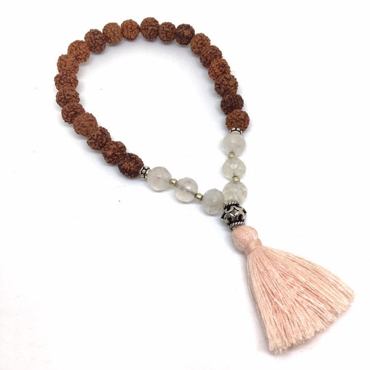 27 Perlen Hand Mala - Rosenquarz/Rudraksha Perlen, Yoga Schmuck, Meditation von TulasiMaharani