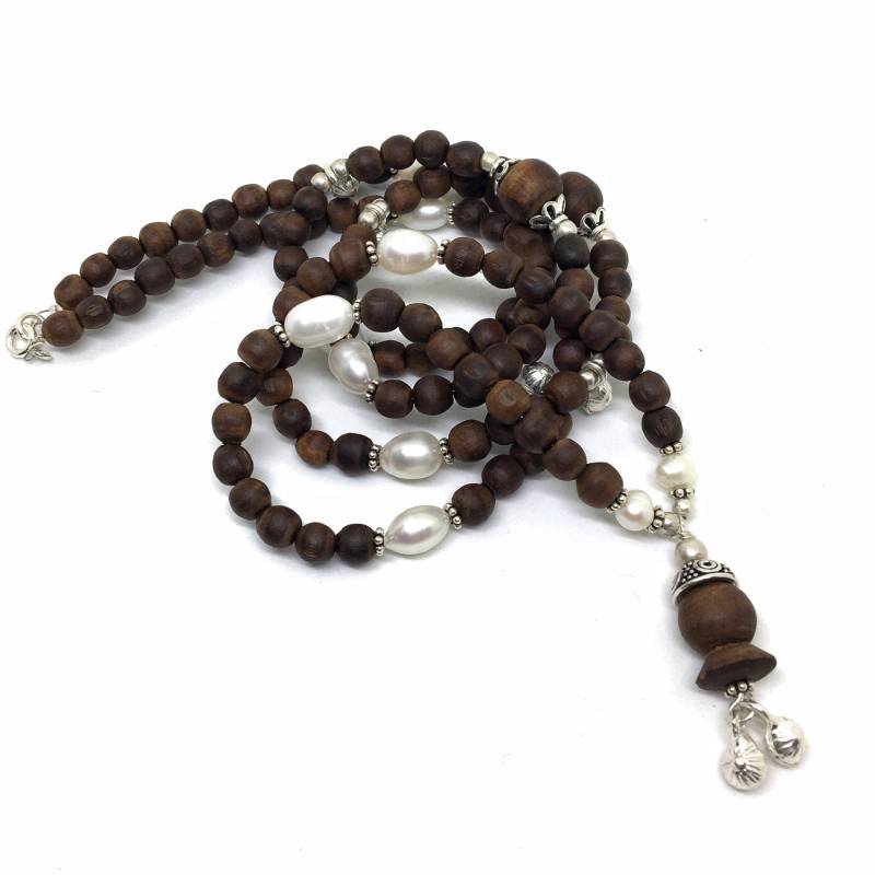 Lalita Tulasi/Tulsi Halsperlen Mit Glöckchen Und Guru Bead Anhänger von TulasiMaharani