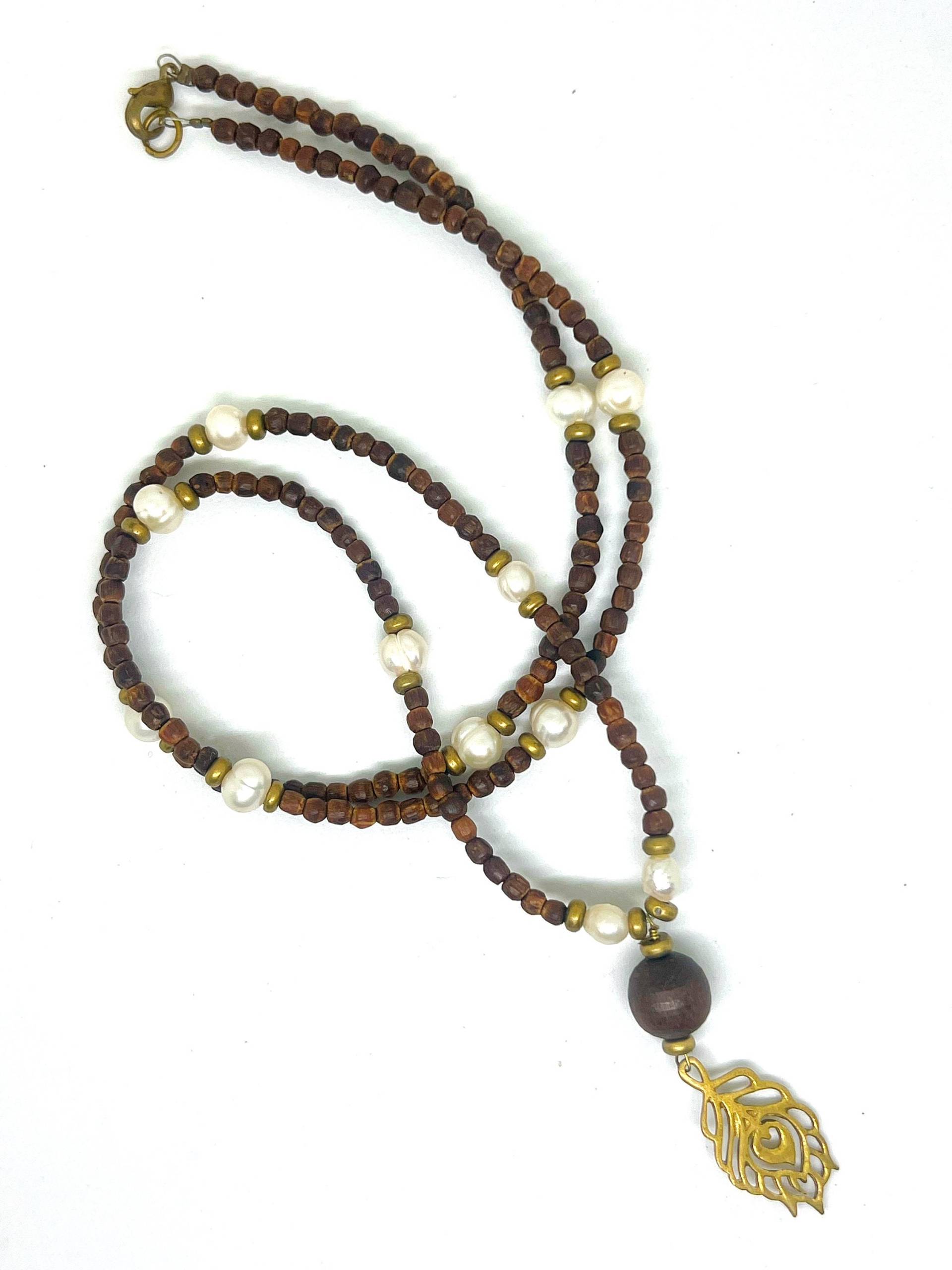 Mora Pearls Pfauenanhänger Tulasi Tulsi Halskette von TulasiMaharani