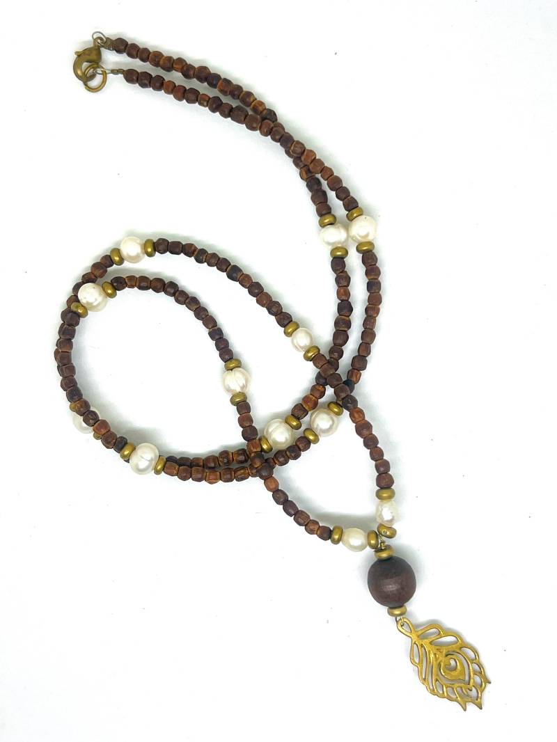 Mora Pearls Pfauenanhänger Tulasi Tulsi Halskette von TulasiMaharani