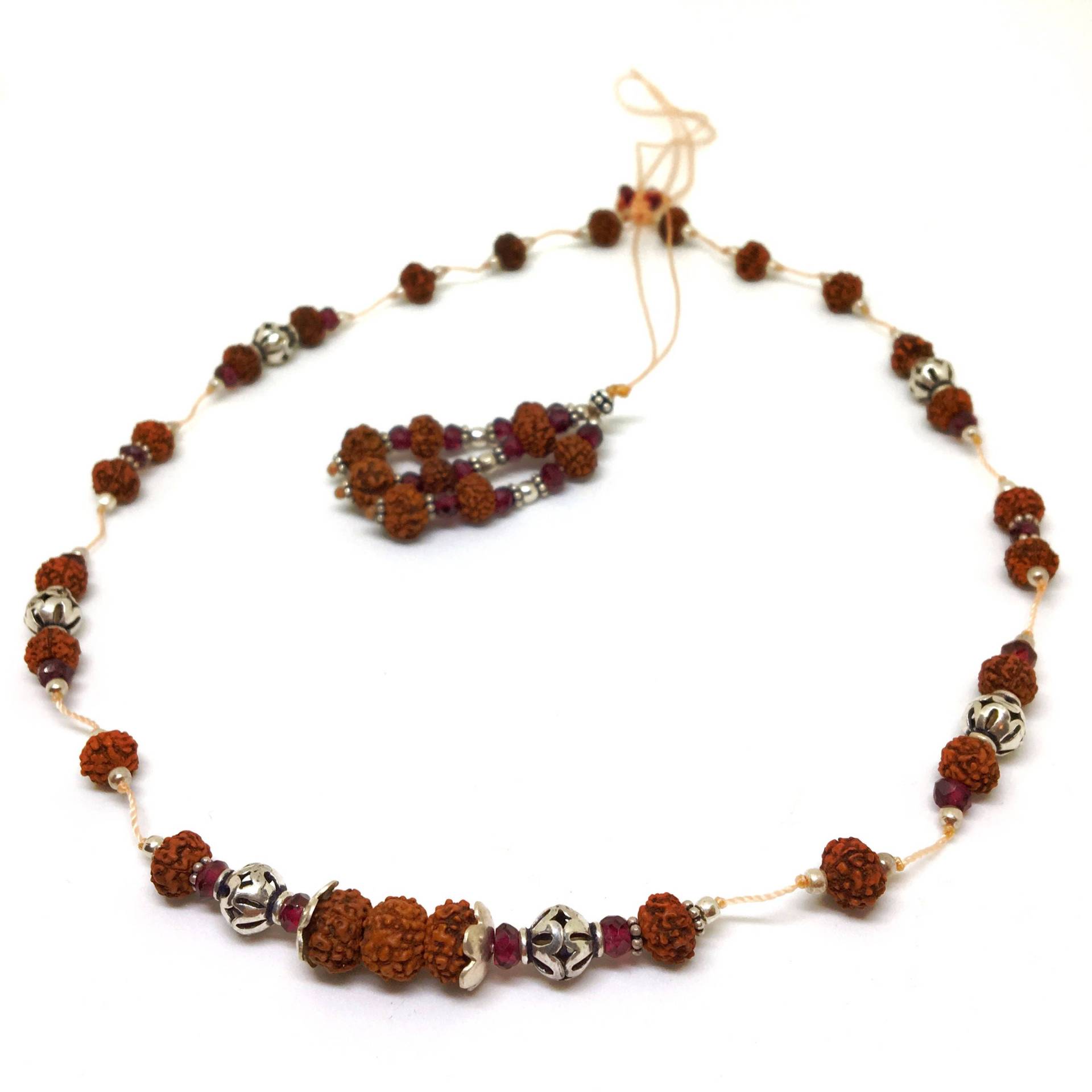 Padme Wunderschöne Verstellbare Rudraksha Halskette von TulasiMaharani