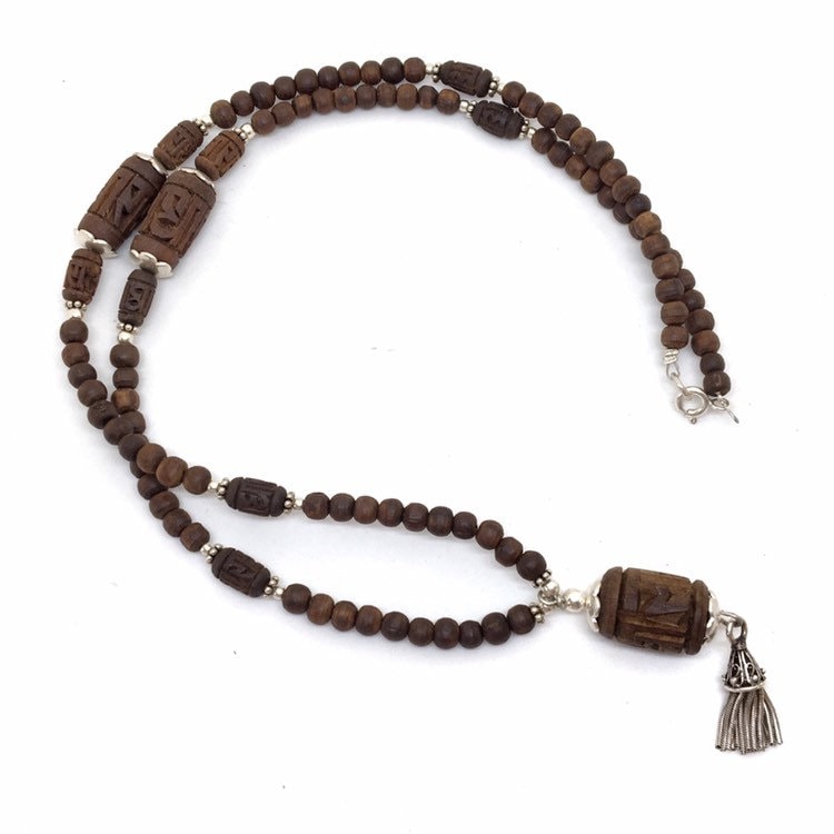 Radhe Tulasi/Tulsi Halskette Mit Geschnitzten Perlen Und Sterling Silber von TulasiMaharani